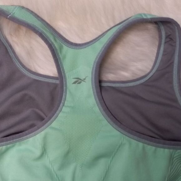 Nike / Uni Qlo Sports Bra Bundle Size S - Picture 11 of 11